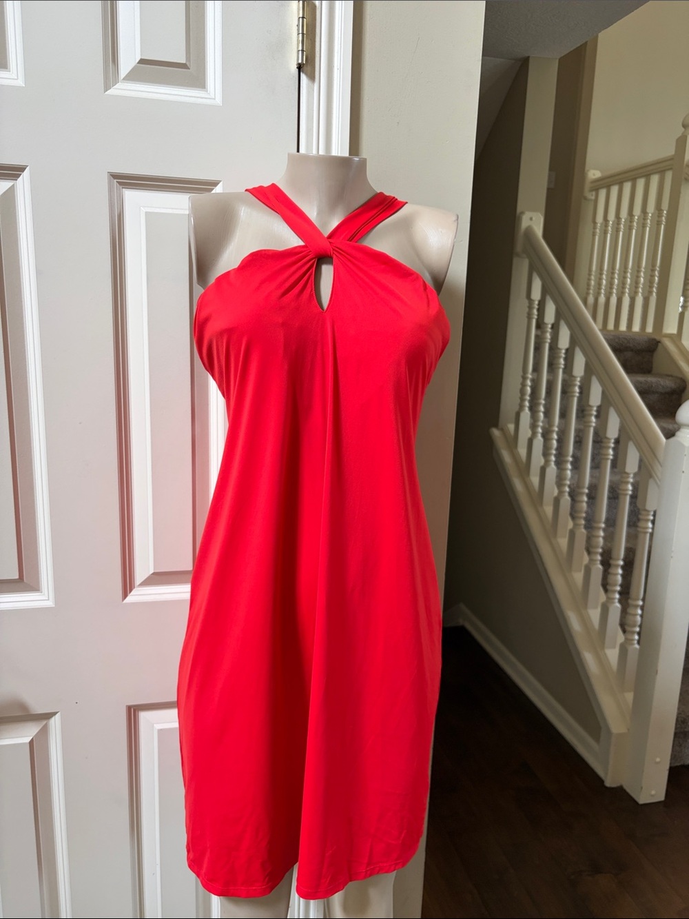 Athleta Red  Twist-Keyhole tie in back Dress, large